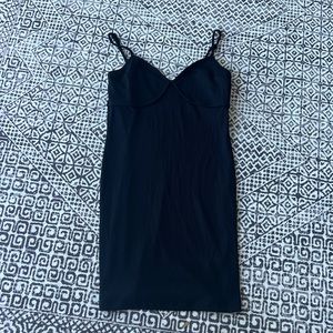 ASTR THE LABEL BLACK MINI SOFT DRESS